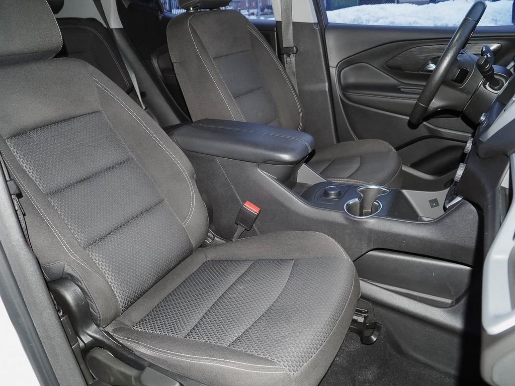 Used 2023 GMC Terrain SLE image 19