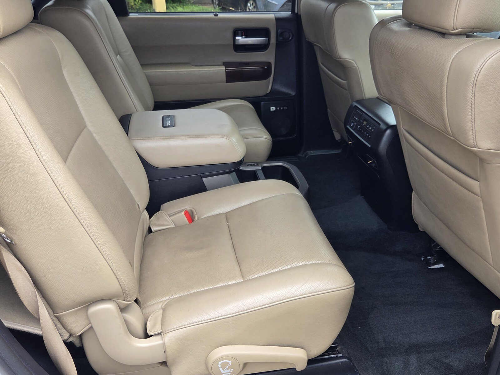 Used 2017 Toyota Sequoia Platinum AWD/4WD image 11