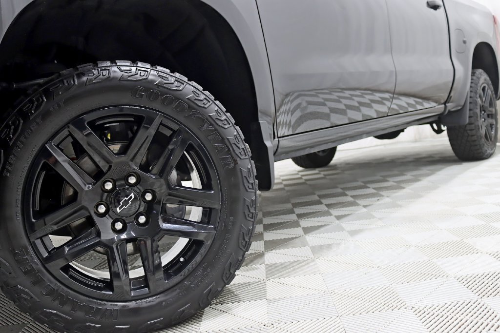 Used 2024 Chevrolet Silverado 1500 LT Trail Boss w/ LT Trail Boss Premium Package AWD/4WD image 4
