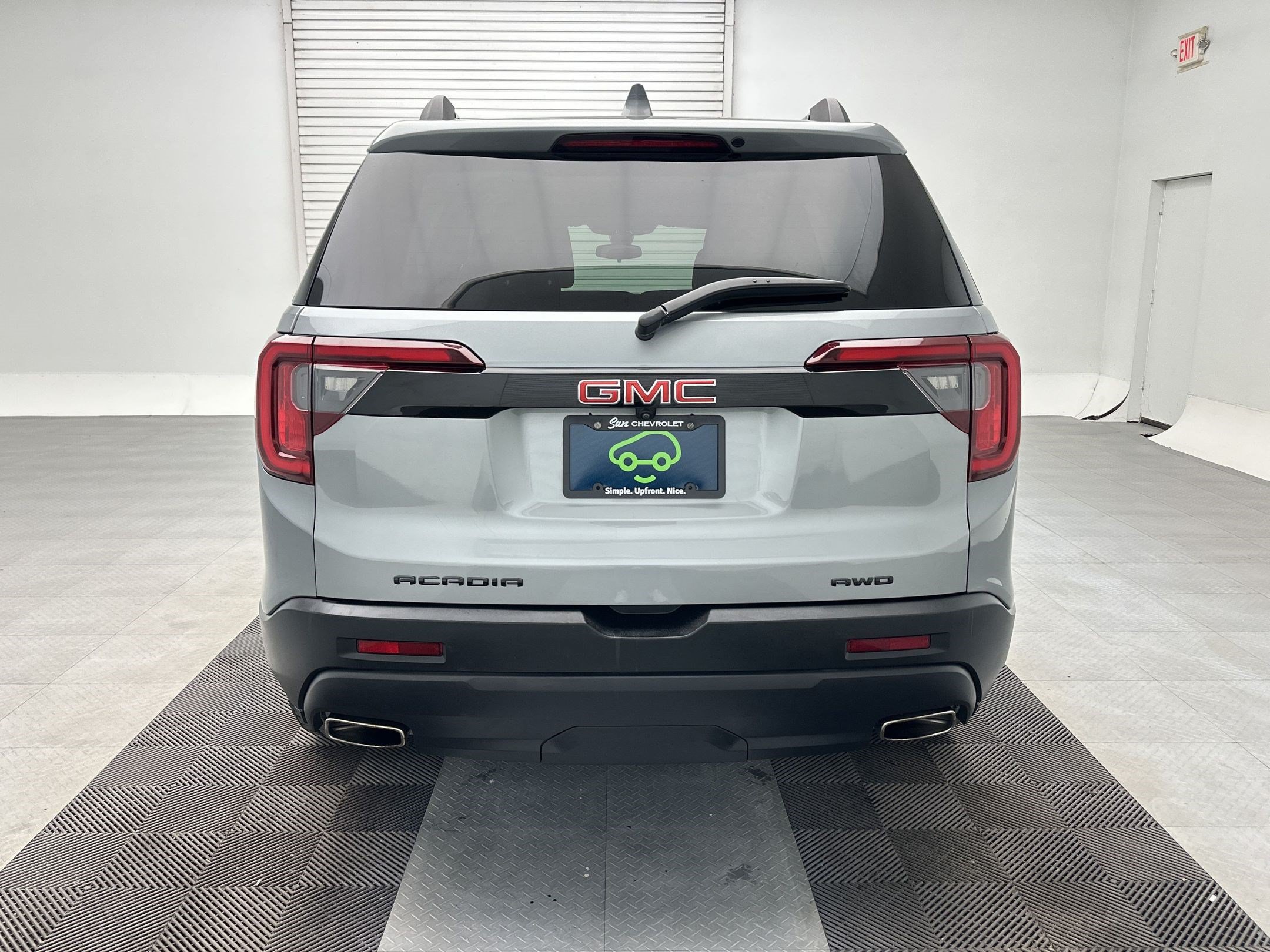 Certified 2023 GMC Acadia SLE w/ Driver Convenience Package AWD/4WD image 10