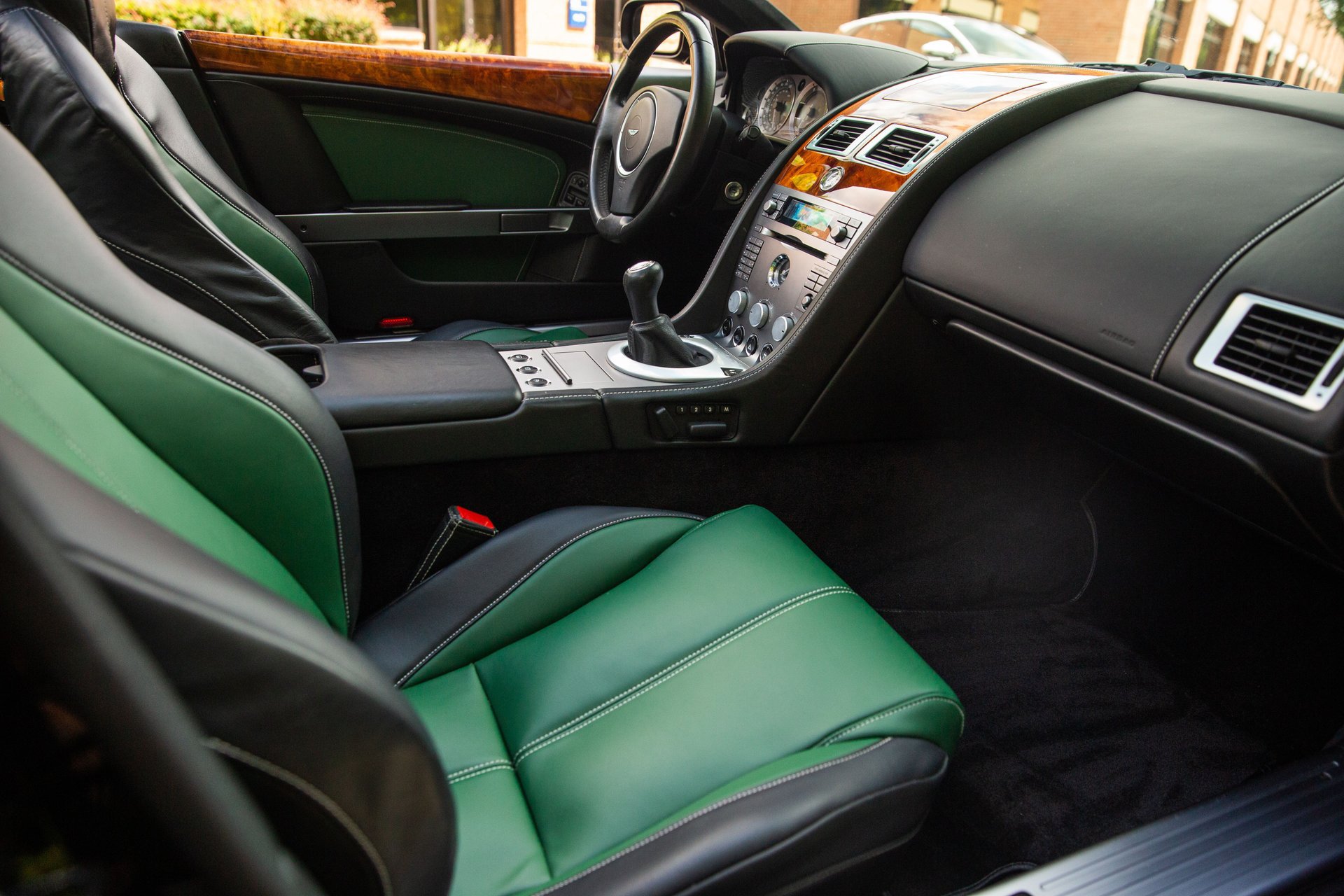 Used 2007 Aston Martin DB9 Volante RWD image 35