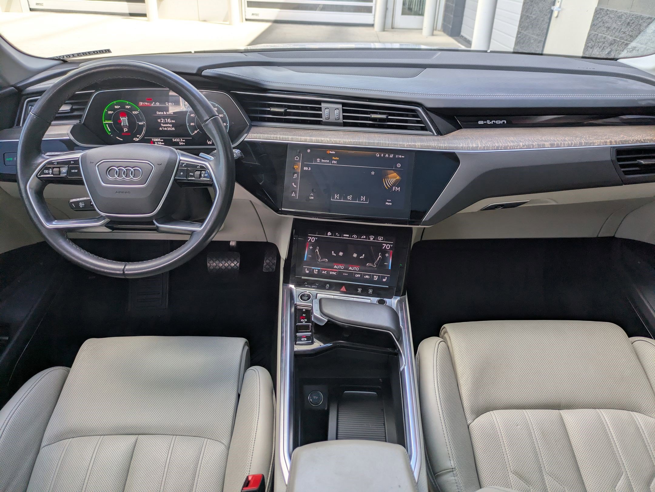 Used 2024 Audi Q8 e-tron Prestige w/ Prestige Package image 23