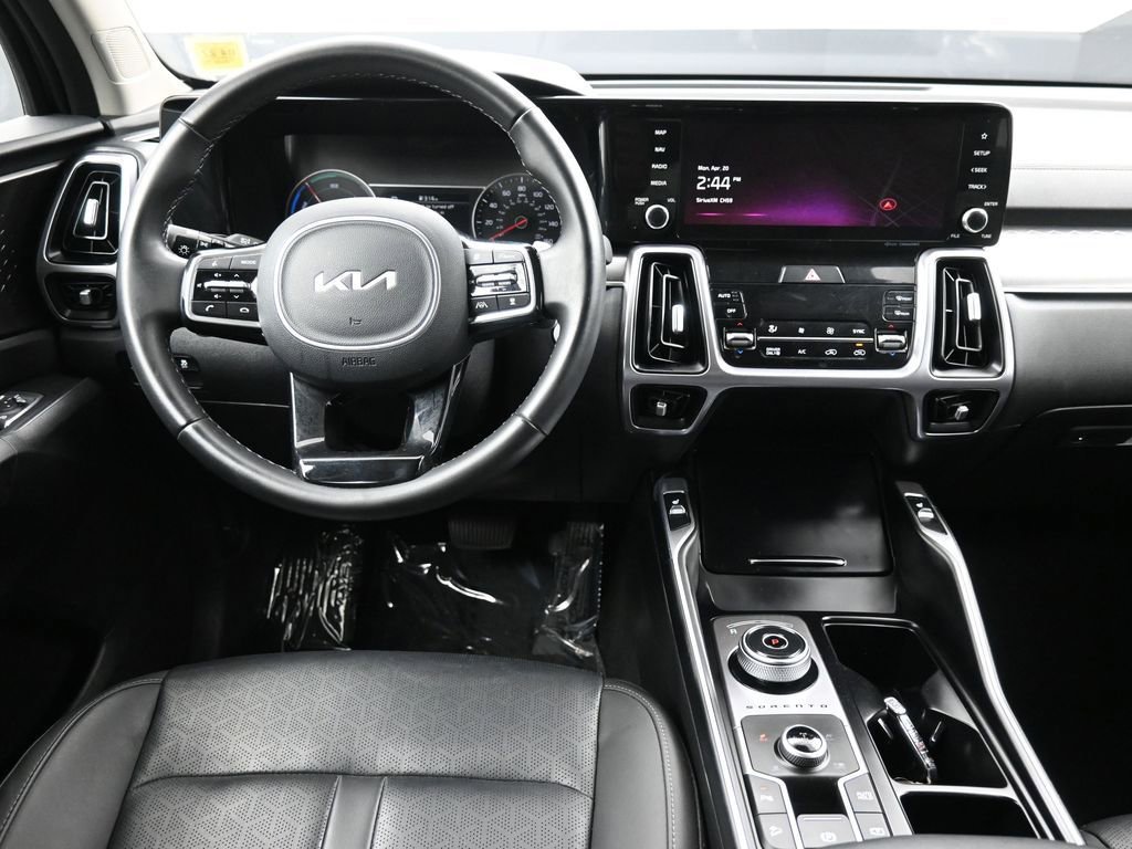 Certified 2023 Kia Sorento EX image 20