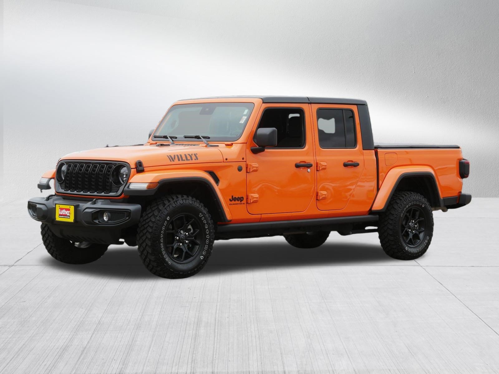 Used 2025 Jeep Gladiator Mojave AWD/4WD image 3