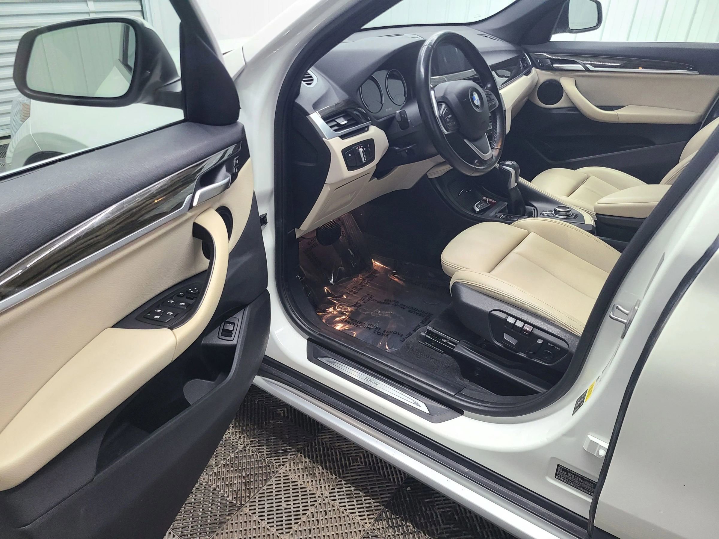 Used 2018 BMW X1 xDrive28i w/ Convenience Package image 21