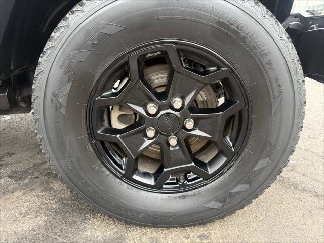 Certified 2022 Jeep Gladiator Sport AWD/4WD image 41