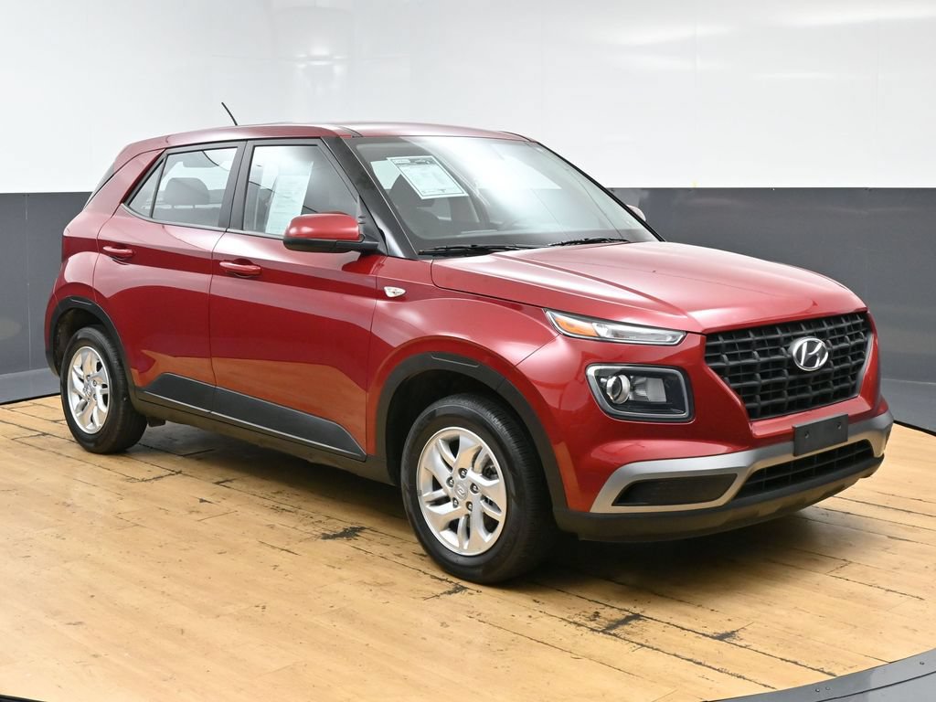 Used 2025 Hyundai Venue SE FWD image 3