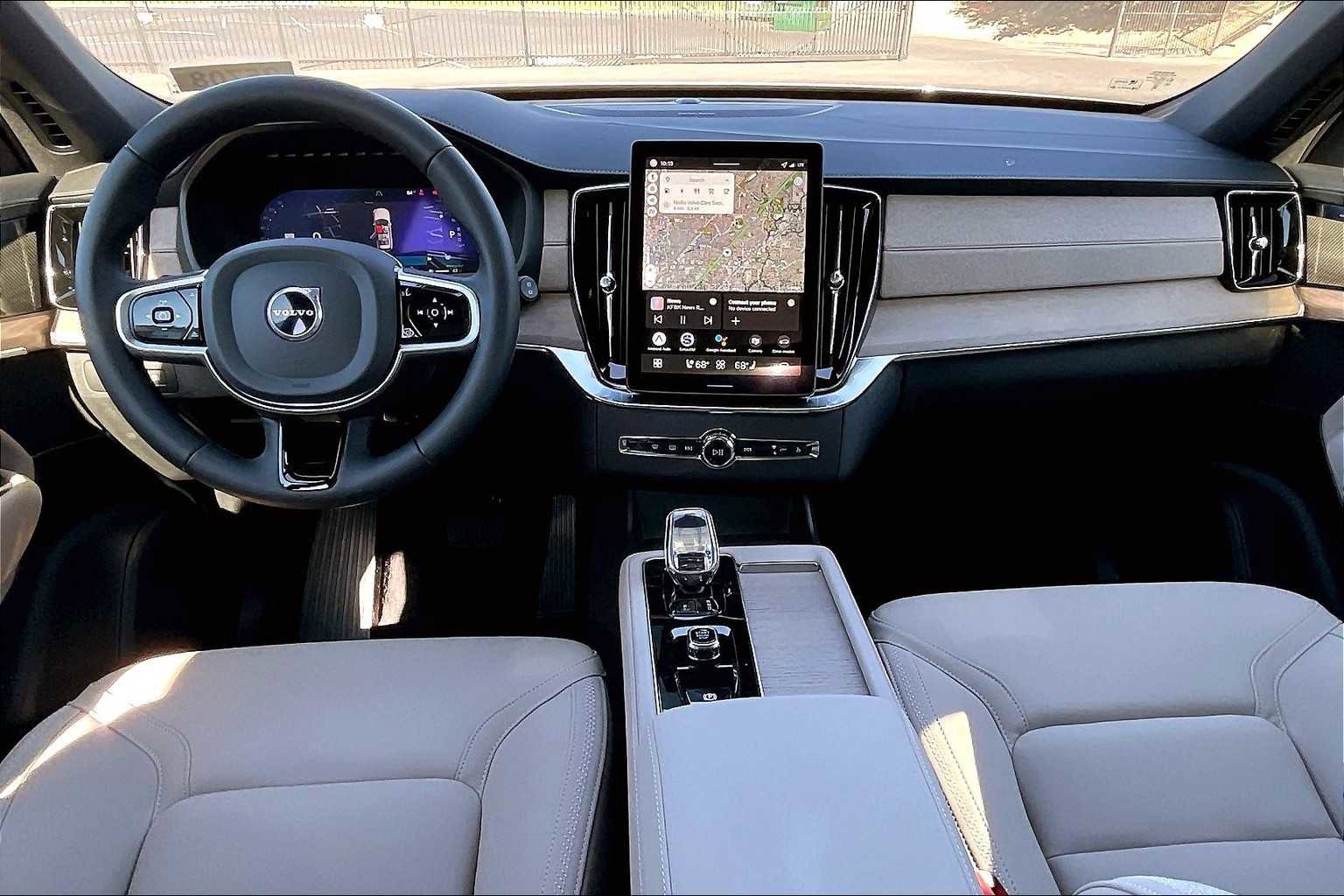 New 2026 Volvo XC90 T8 Plus image 7