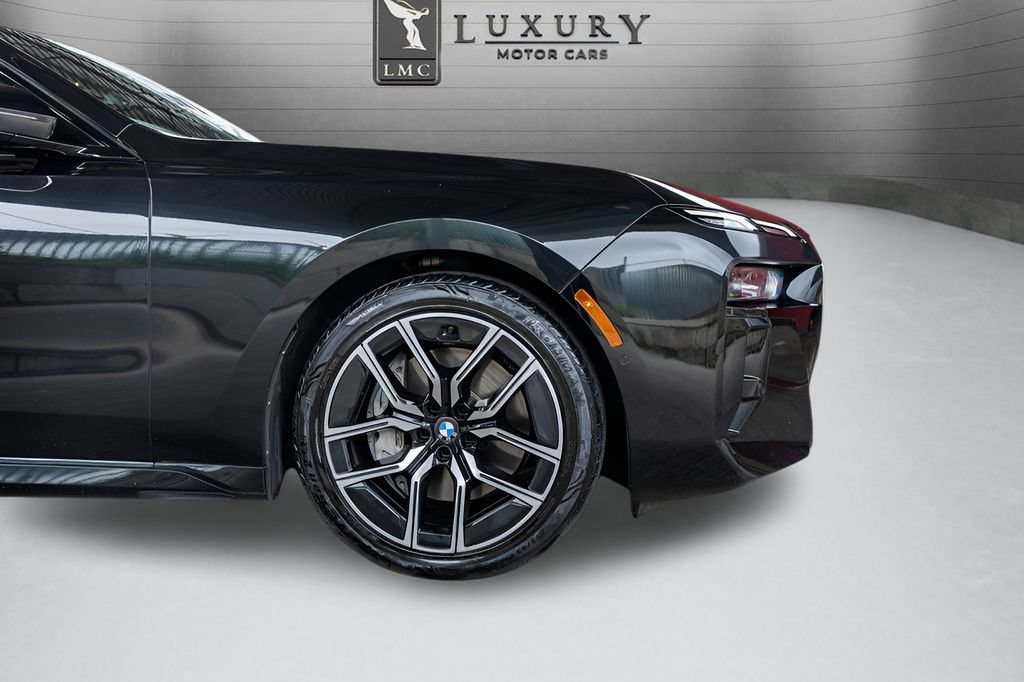 Used 2024 BMW 740i xDrive w/ Premium Package AWD/4WD image 10