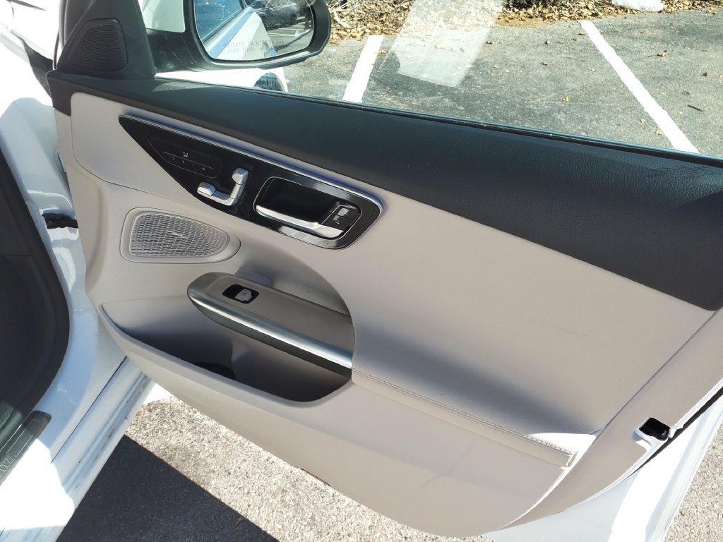 Used 2023 Mercedes-Benz C 300 4MATIC Sedan image 11