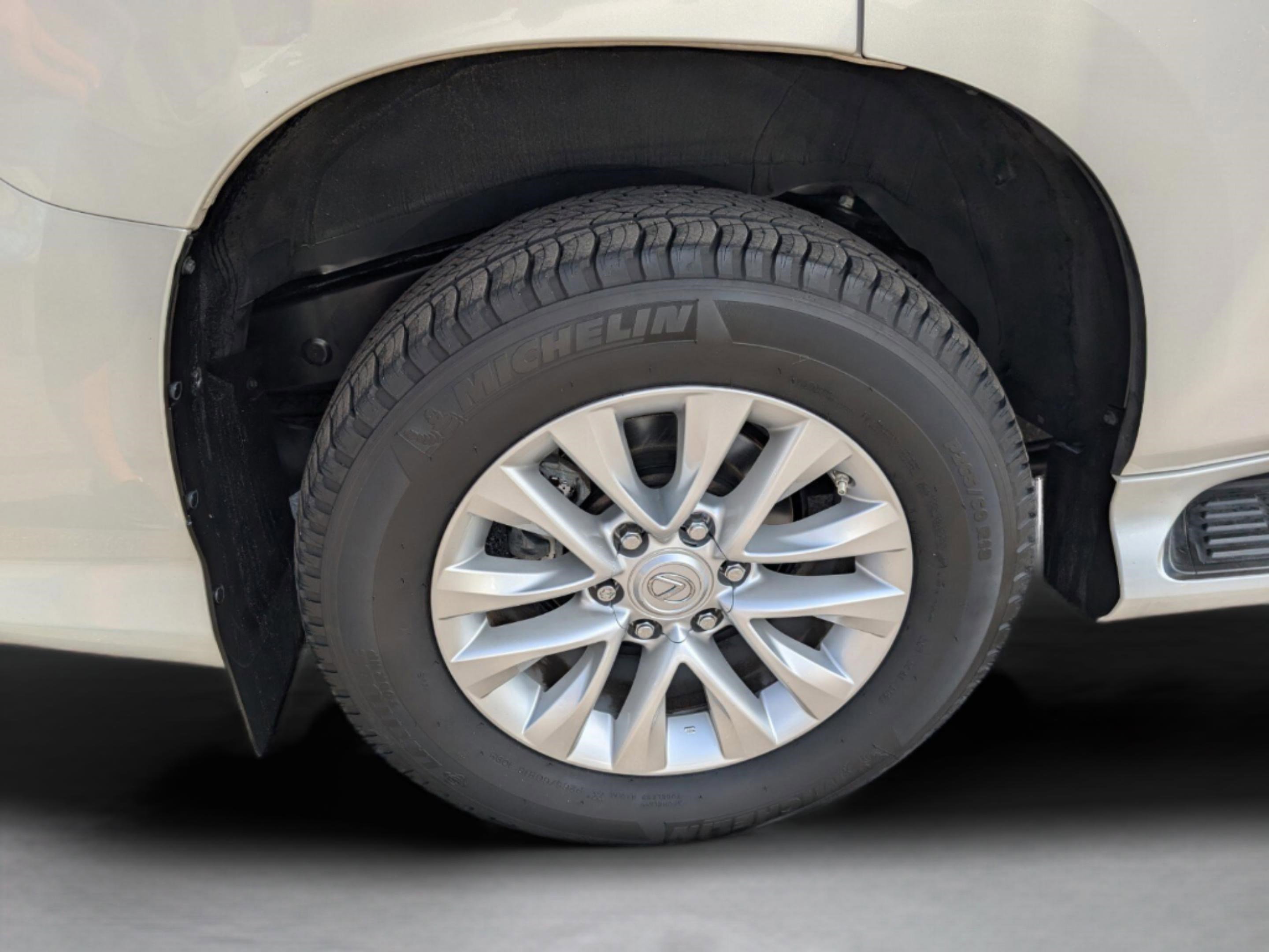 Used 2023 Lexus GX 460 Premium w/ Premium Plus Package image 38