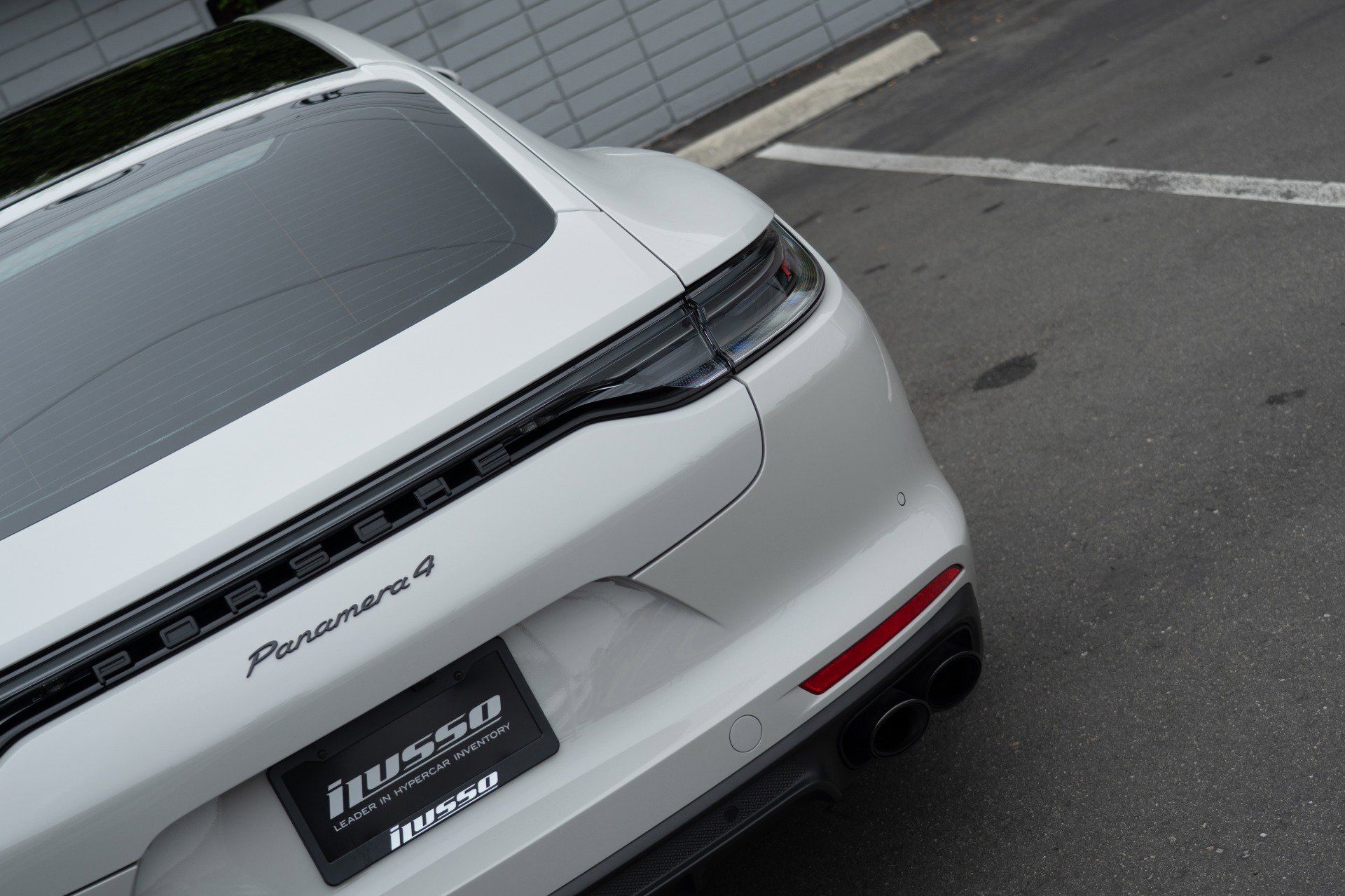 Used 2023 Porsche Panamera 4 Platinum Edition image 27