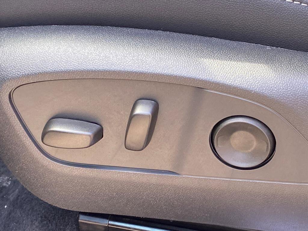 New 2026 Chevrolet Traverse LT w/ Driver Confidence Package image 13