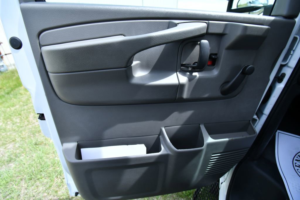 Used 2013 Chevrolet Express 3500 w/ School Bus Package RWD image 21