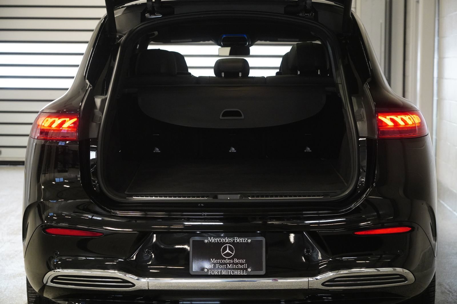 Certified 2023 Mercedes-Benz EQS 580 4MATIC SUV image 32