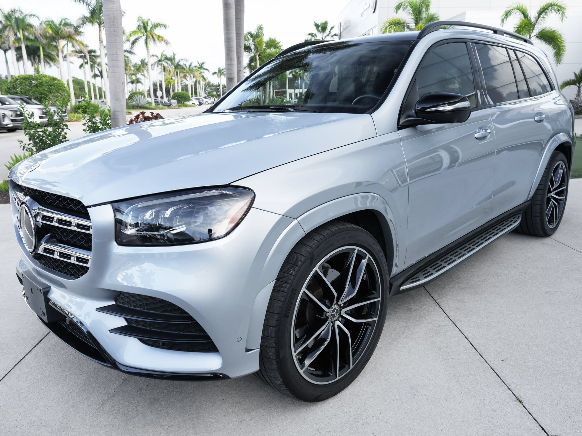 Used 2023 Mercedes-Benz GLS 450 4MATIC image 6