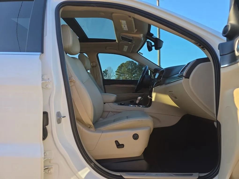 Used 2019 Jeep Grand Cherokee Limited w/ Luxury Group II image 50