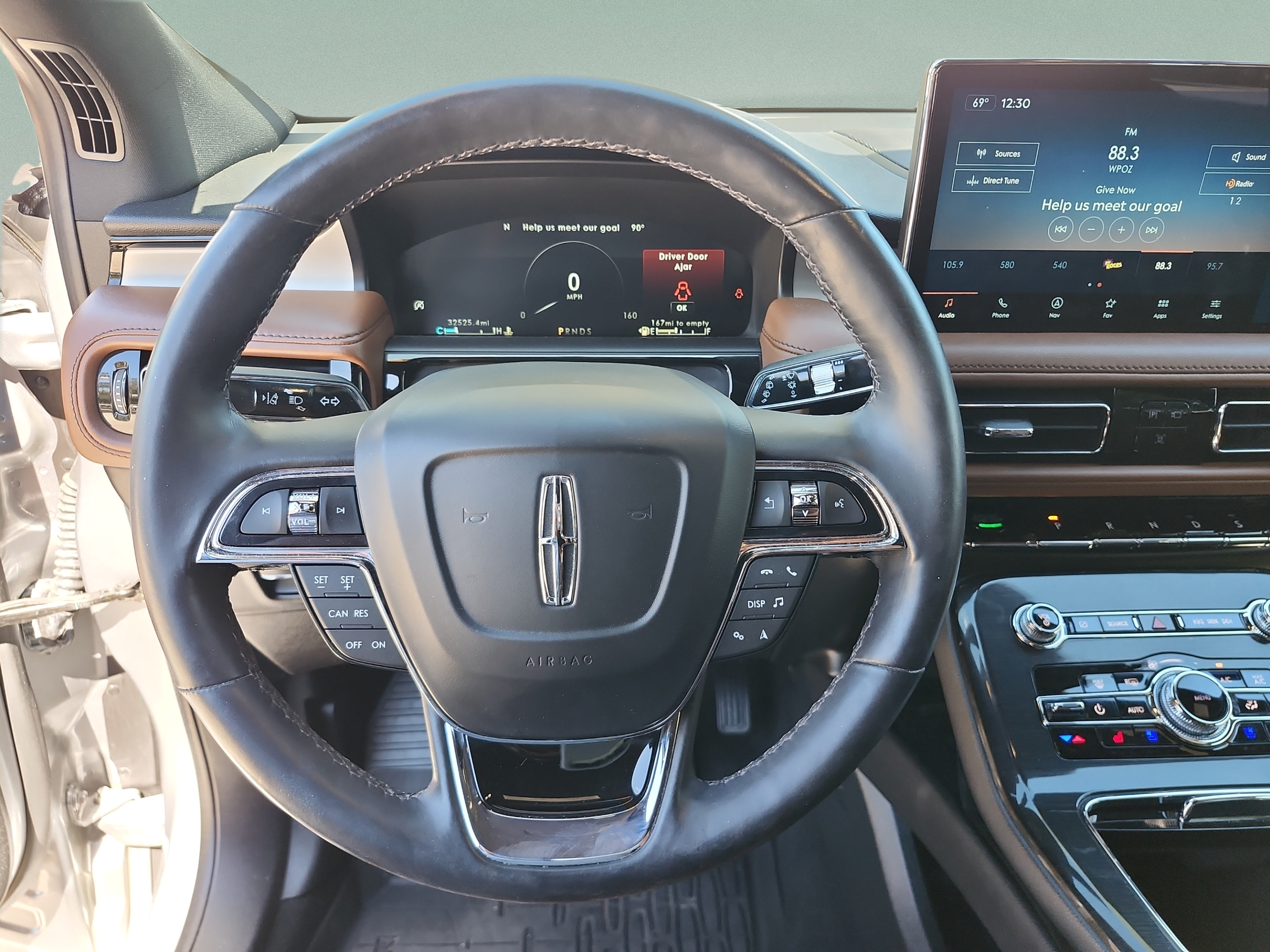 Used 2022 Lincoln Nautilus Reserve w/ Luxury Package FWD image 9