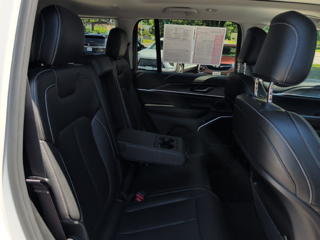Used 2023 Jeep Grand Cherokee 4WD 4xe image 35