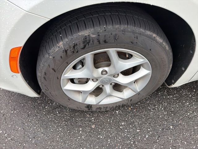 Used 2020 Chrysler Pacifica Touring-L Plus w/ Tire & Wheel Group image 9