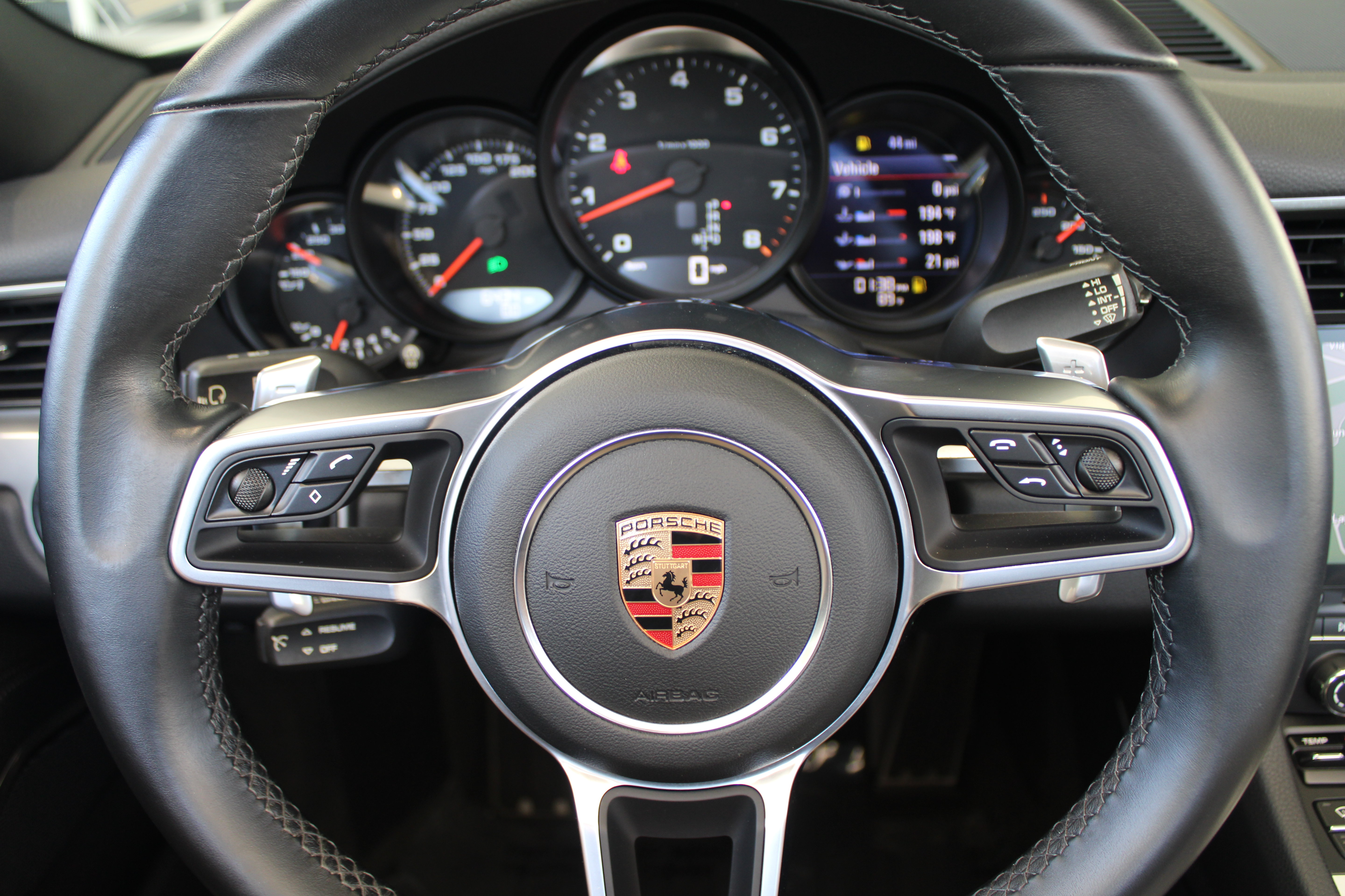 Certified 2018 Porsche 911 Carrera RWD image 17