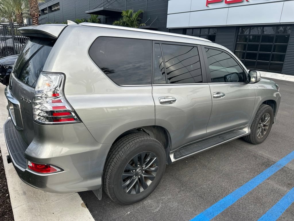 Used 2022 Lexus GX 460 Premium w/ Premium Plus Package AWD/4WD image 4
