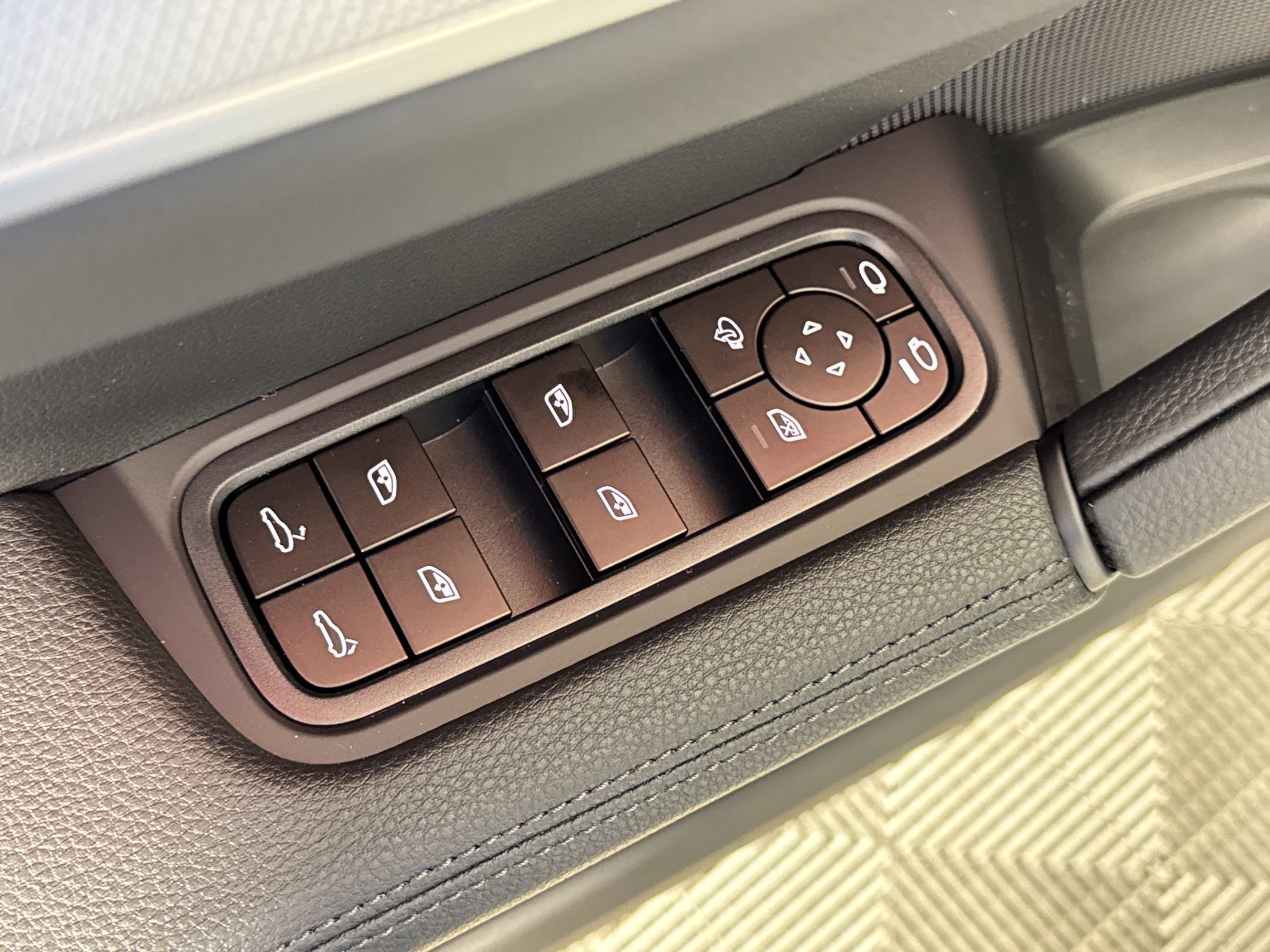 Certified 2026 Porsche Cayenne AWD/4WD image 13