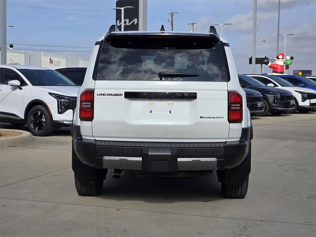 Used 2025 Toyota Land Cruiser image 13