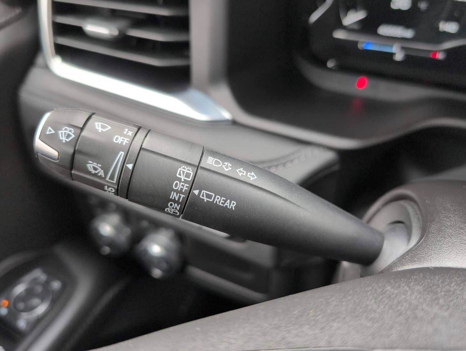 Used 2024 GMC Yukon XL Denali image 29