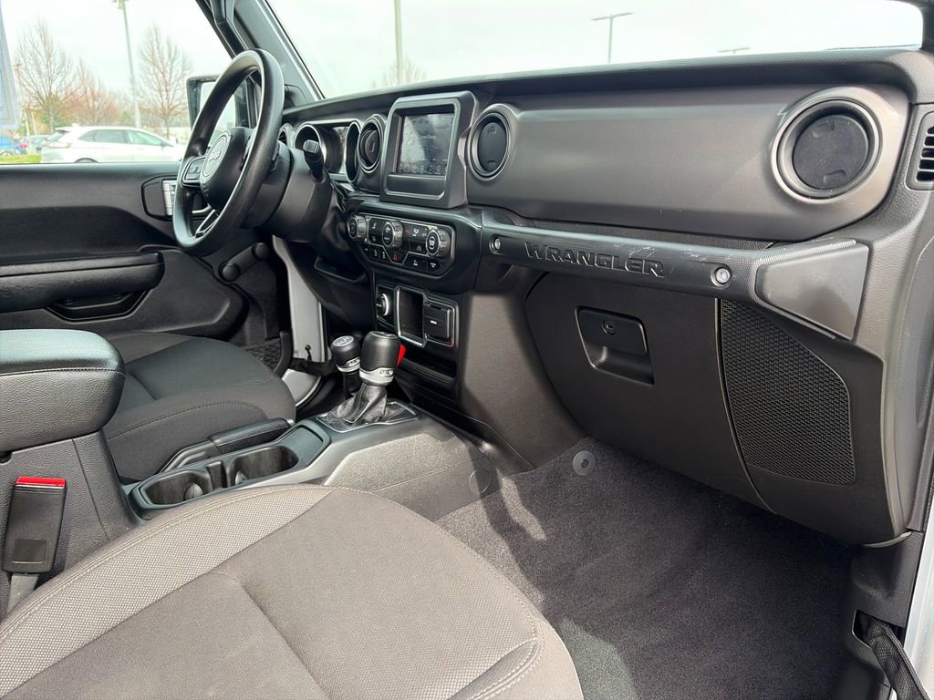 Used 2023 Jeep Wrangler Sport image 15