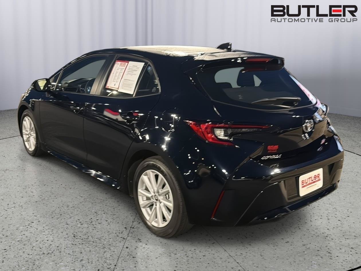 Certified 2025 Toyota Corolla SE w/ SE Package FWD image 4