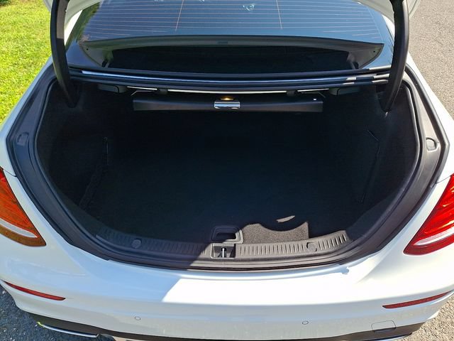 Used 2019 Mercedes-Benz E 300 4MATIC image 29