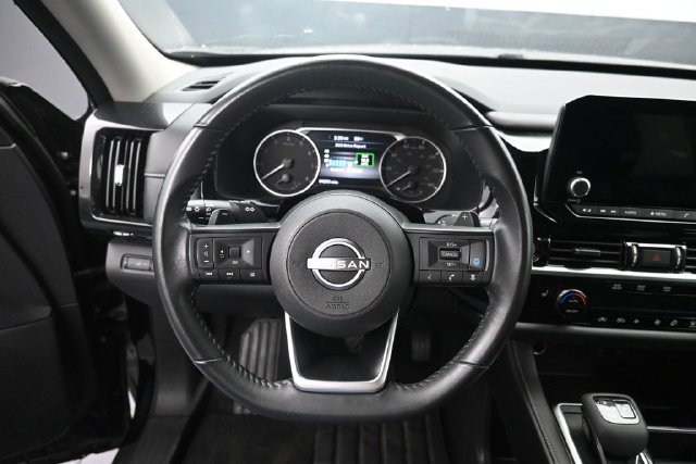 Used 2024 Nissan Pathfinder SV AWD/4WD image 20