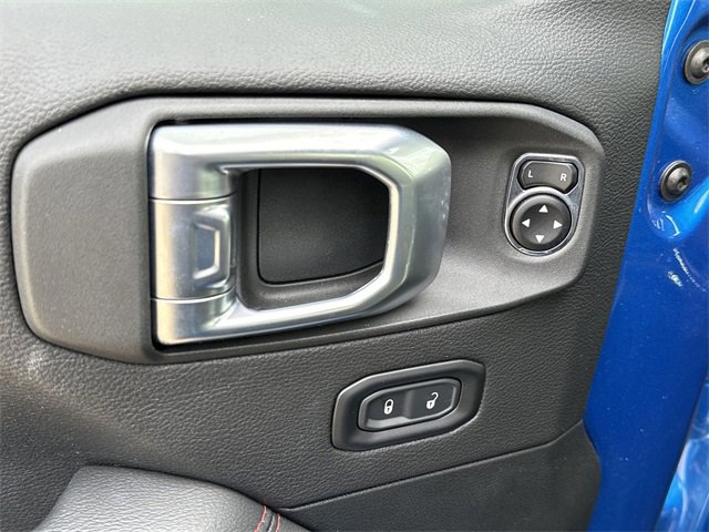 Used 2022 Jeep Gladiator Rubicon w/ Cold Weather Group image 17