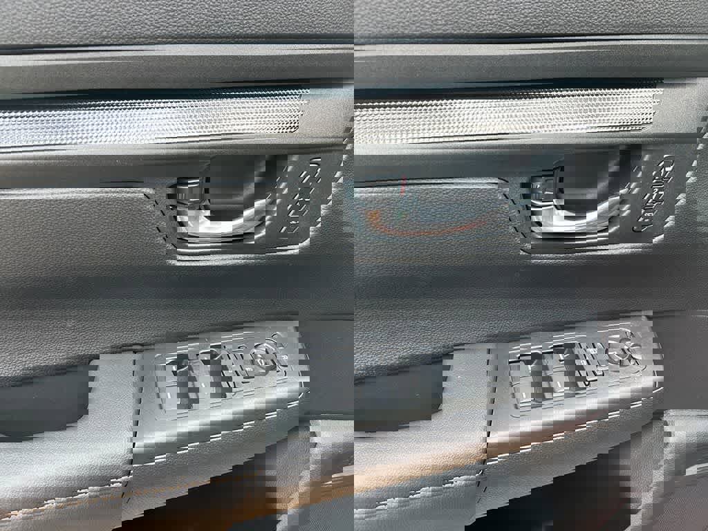 Used 2026 Honda CR-V Sport-L image 13