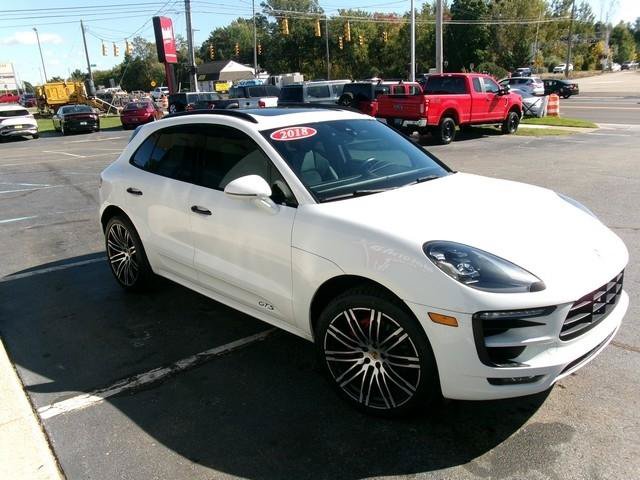 Used 2018 Porsche Macan GTS AWD/4WD image 4