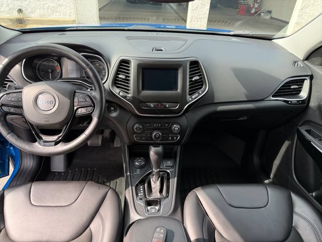 Used 2021 Jeep Cherokee Latitude Plus AWD/4WD image 21