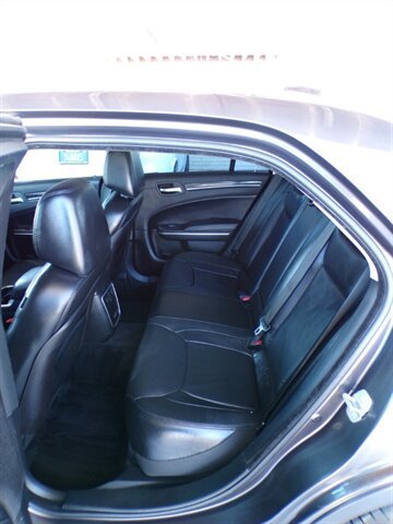 Used 2015 Chrysler 300 Limited RWD image 20