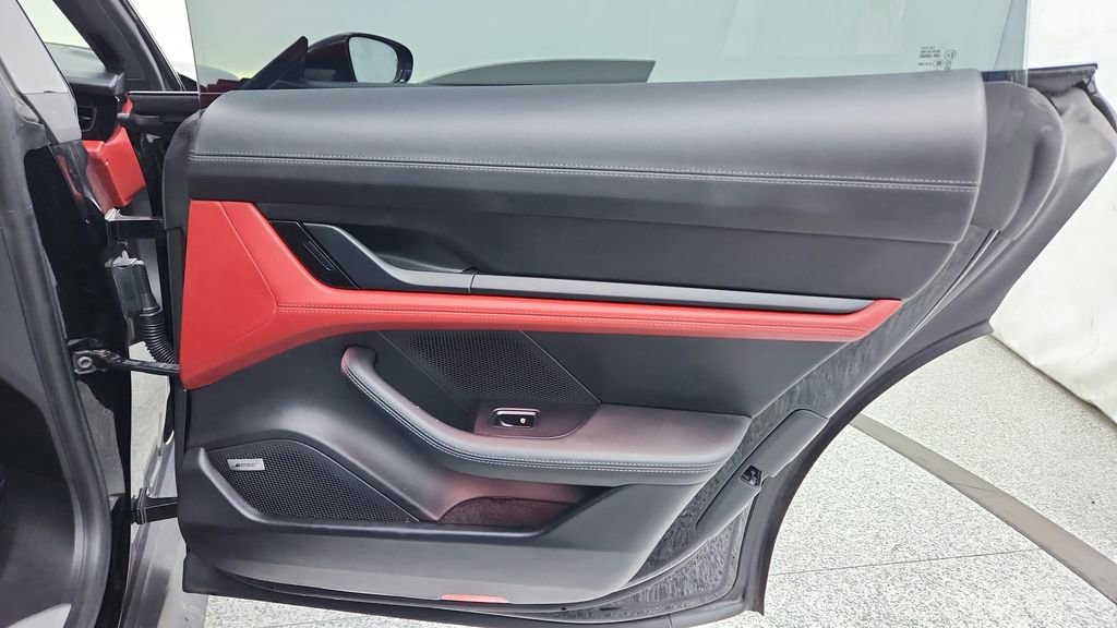 Used 2020 Porsche Taycan 4S w/ Premium Package image 38