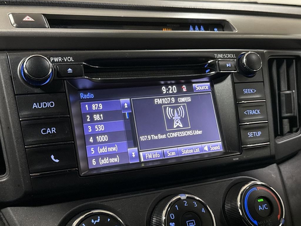 Used 2018 Toyota RAV4 LE image 14