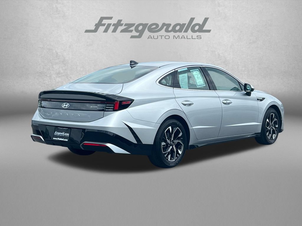 Used 2025 Hyundai Sonata SEL FWD image 8