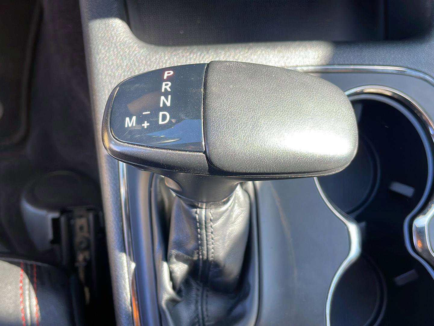 Used 2018 Dodge Durango R/T w/ Blacktop Package AWD/4WD image 21