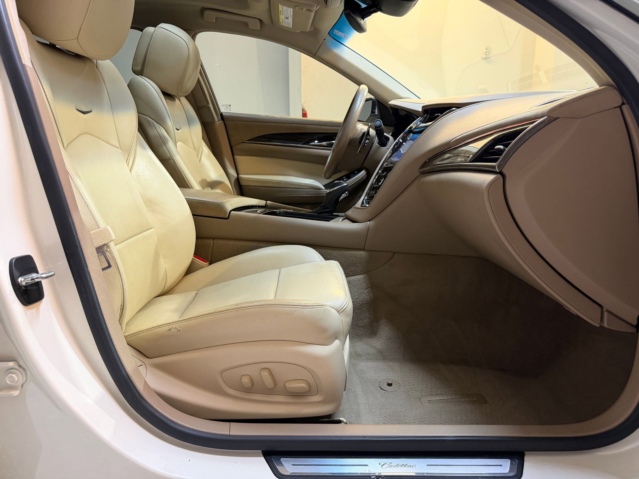 Used 2014 Cadillac CTS Luxury image 47