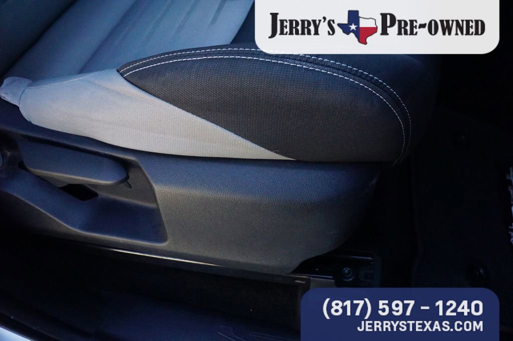 Used 2024 Toyota Tacoma TRD Off-Road image 25