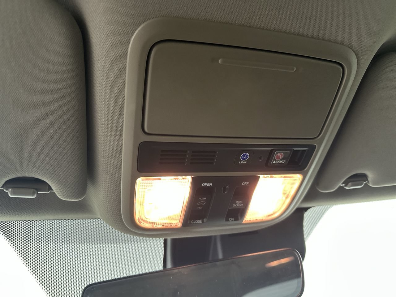 Used 2019 Honda Pilot Touring image 10