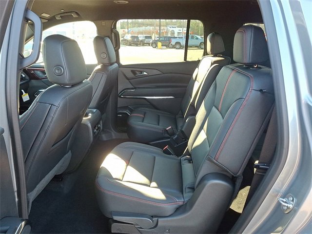 New 2026 Chevrolet Traverse RS image 7