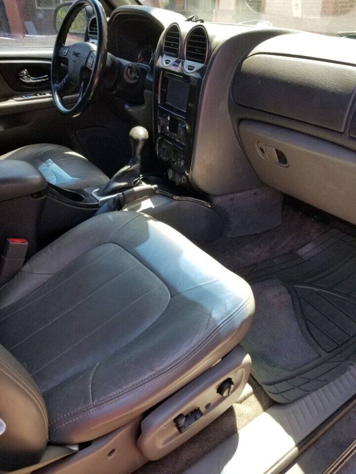 Used 2004 GMC Envoy XUV SLT AWD/4WD image 6
