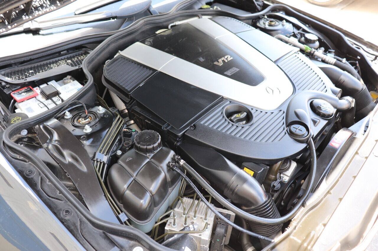 Used 2005 Mercedes-Benz SL 600 image 32