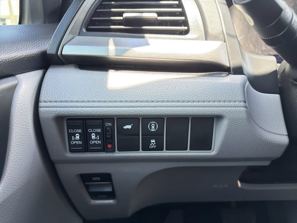 Used 2023 Honda Odyssey EX-L image 26