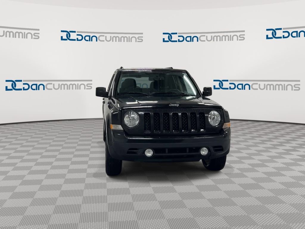 Used 2016 Jeep Patriot Latitude image 3